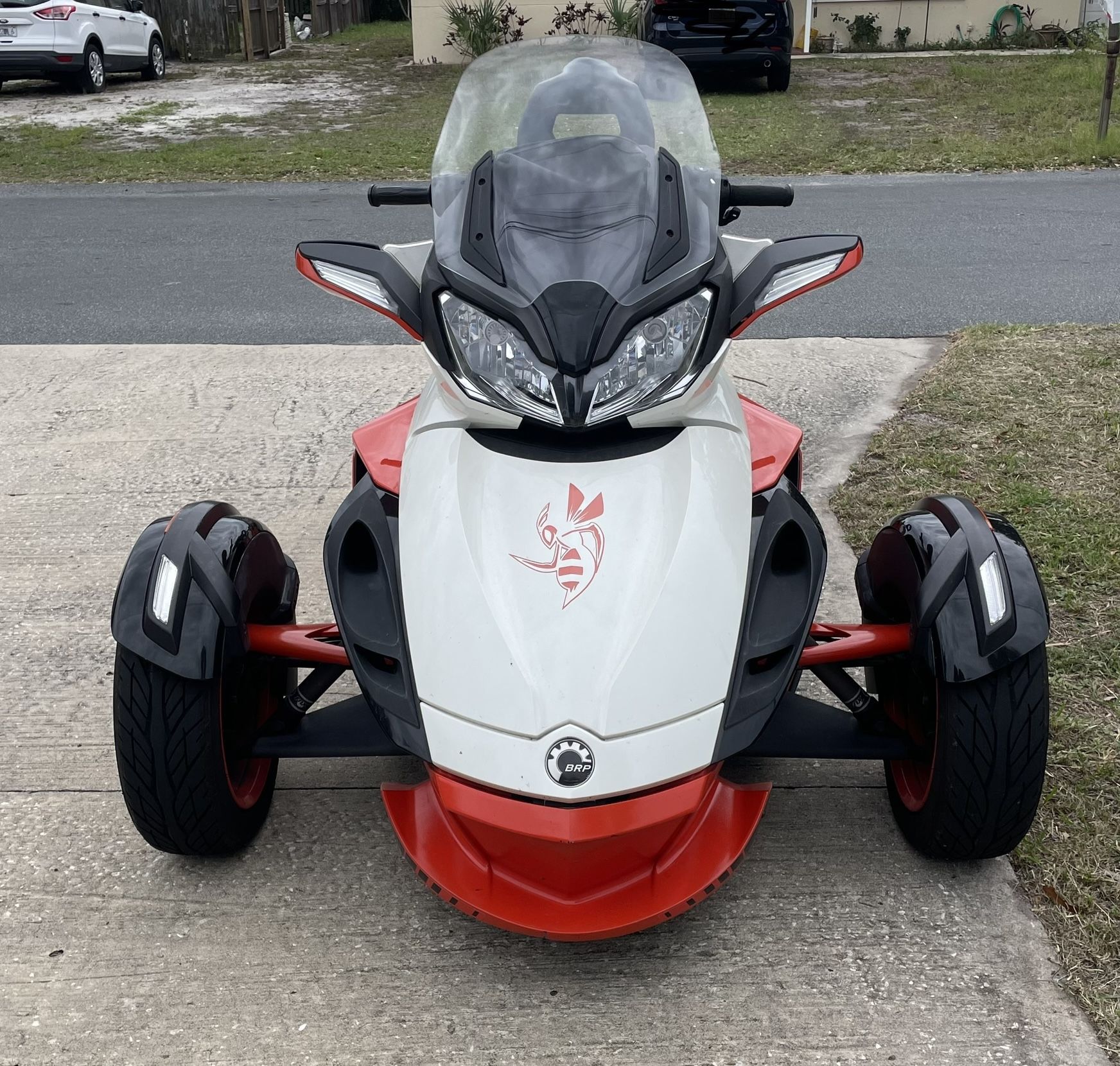 2015 Can-Am Spyder STS Special Series