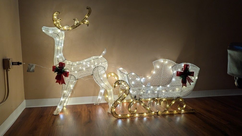 Christmas Reindeer With Sleigh