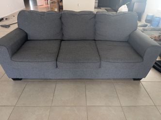 Pull out couch with Queen size mattress