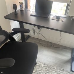 Stand-up Electronic Desk w FREE desk Chair