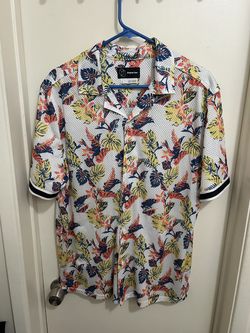 Jersey type tropical button up size L