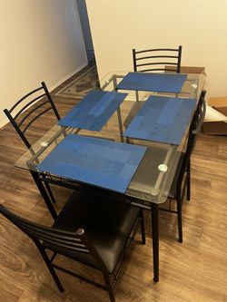 Dining room Table And 4 Chairs $50