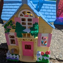 Cute Doll House