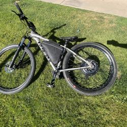 HIGH POWER E BIKE 72v 45 mph read description