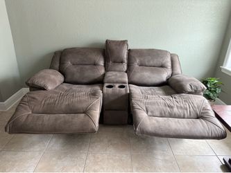 Clean & Comfortable Sofa Couch Dual Recliner
