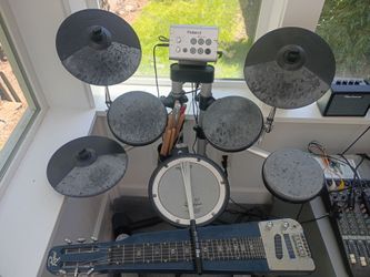 Rolland v-drums electric drum kit