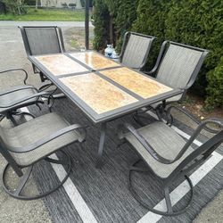 7 Piece Outdoor Table With Swivel Chairs 