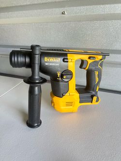 DEWALT XTREME 12-V Max 9/16" SDS-Plus Cordless Rotary Hammer Drill - 12 VOLTS