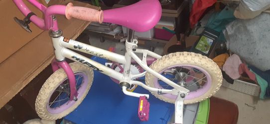 Huffy Seastar Little girls Bicycle