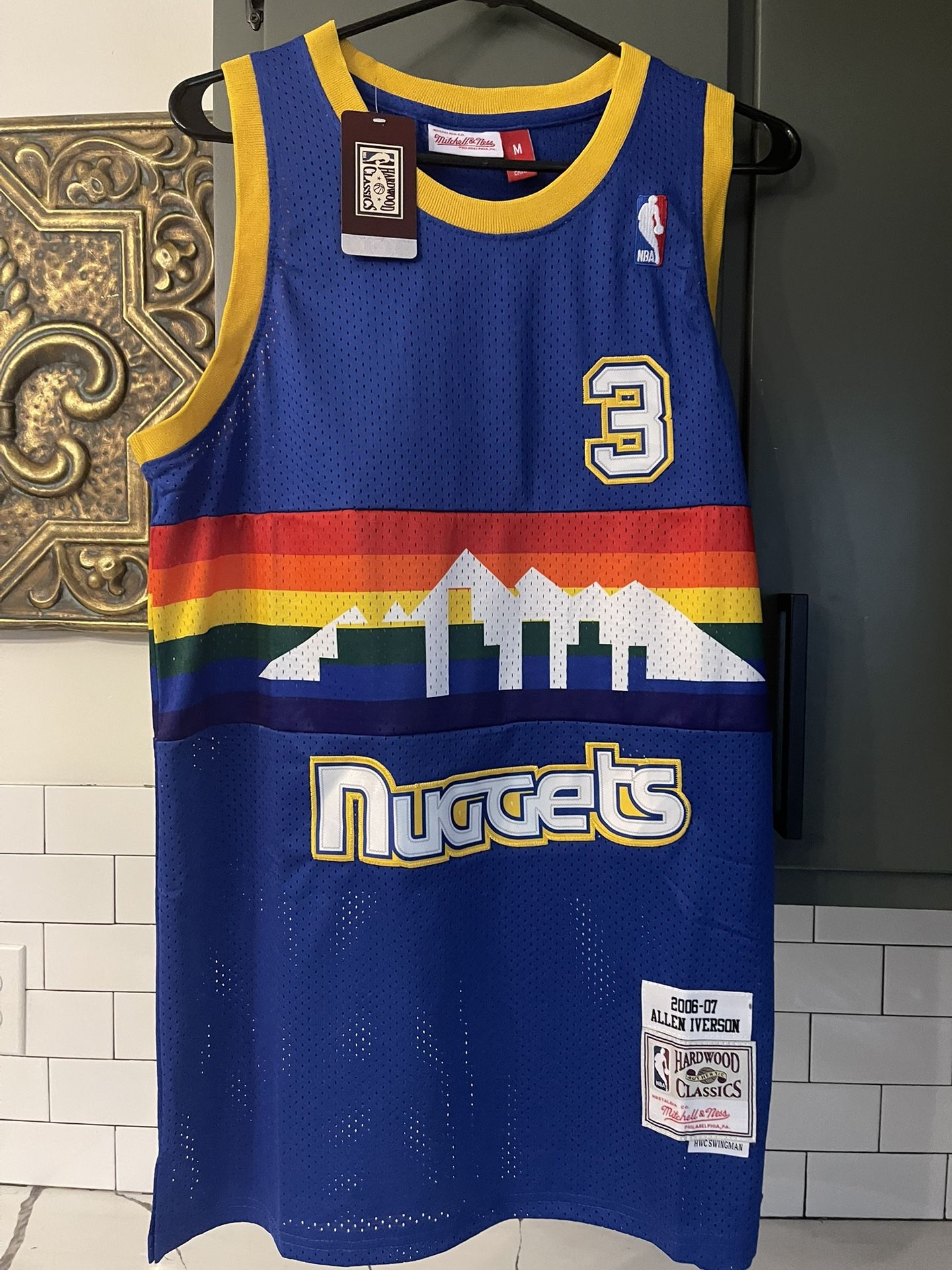 Mens Vintage Allen Iverson Nuggets Jersey Size M.