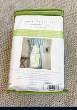 Cortinas nuevas 84” $25