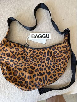 Baggu leopard cresent