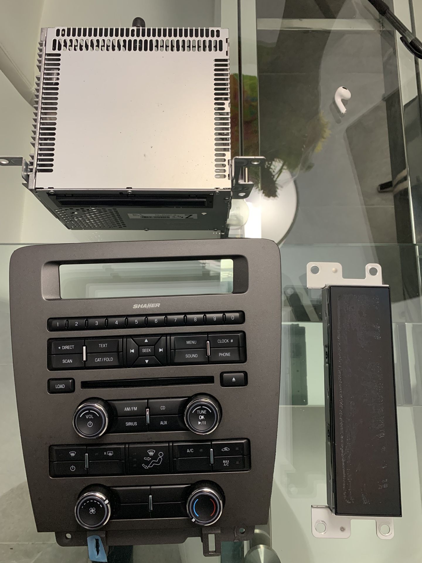 Mustang Shaker Radio System In Good Condition.