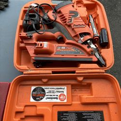 Paslode 30 Nailer- With Battery And Charger 