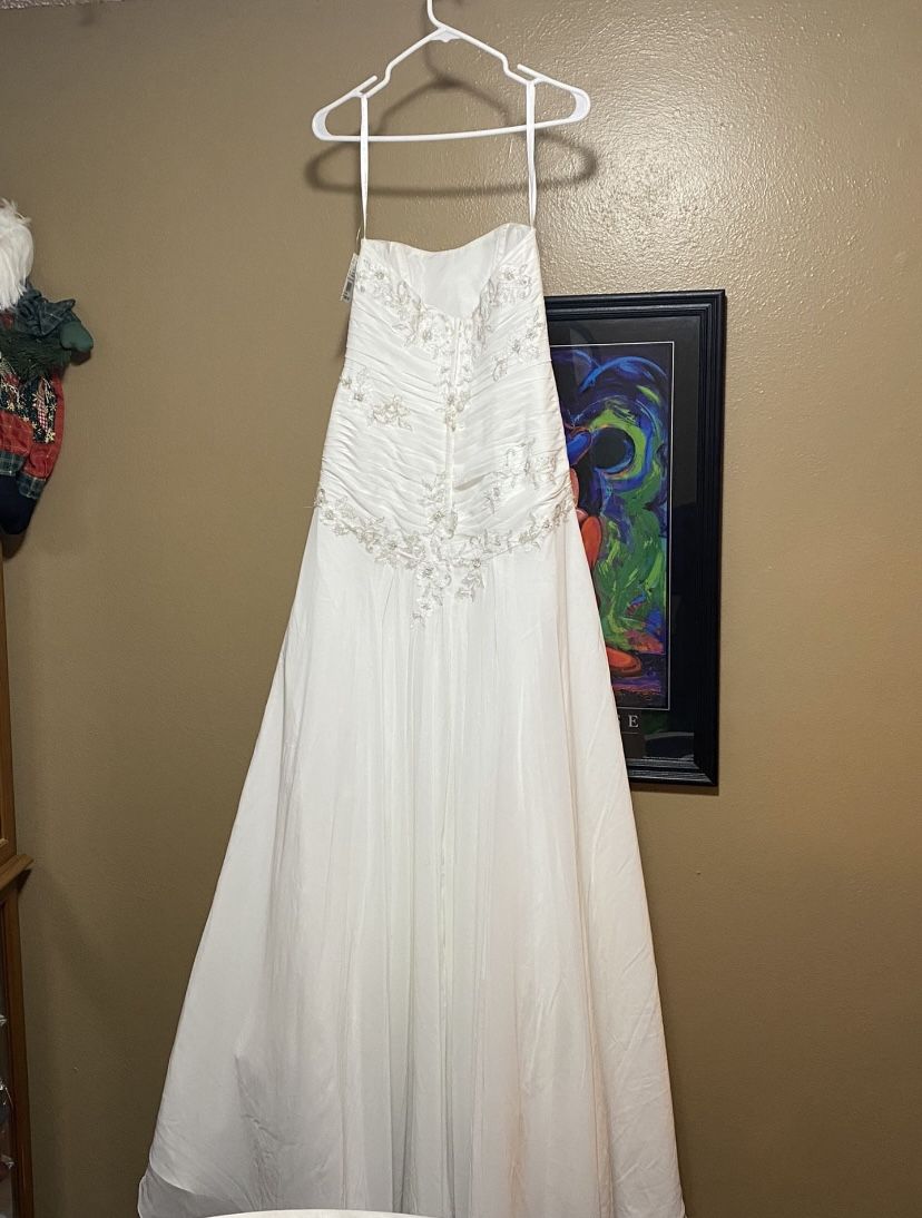 Wedding Dress-WITH TAGS!