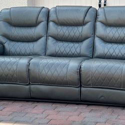 3 SEATS RECLINER SOFA IN GOOD CONDITION - FAUX LEATHER - MANUAL RECLINER - DELIVERY AVAILABLE 🚚