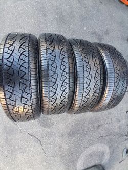 Vendo 4 llanta es PIRELLI SCORPION ATR 225/65 R17(102H M+S)