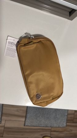 lululemon everywhere belt bag