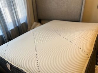 Beautyrest Studio Mattress, upholstery headboard and base