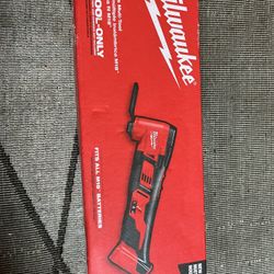 Milwaukee M 18 MULTI TOOL AND CHARGER / CP 3.0 BATTERY NEW