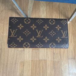 Louis Vuitton Wallet (woman’s)