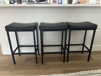 3-25” Black Bar Stools