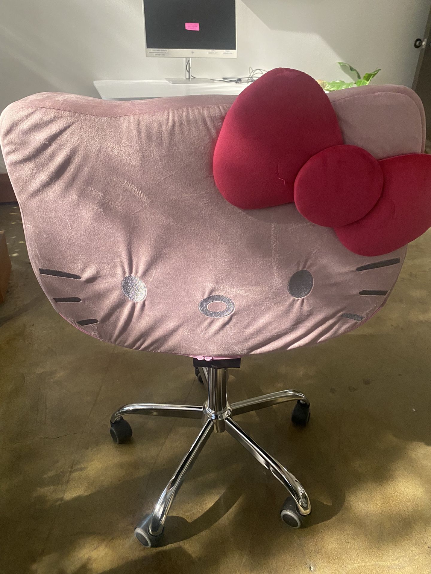 hello kitty chair 