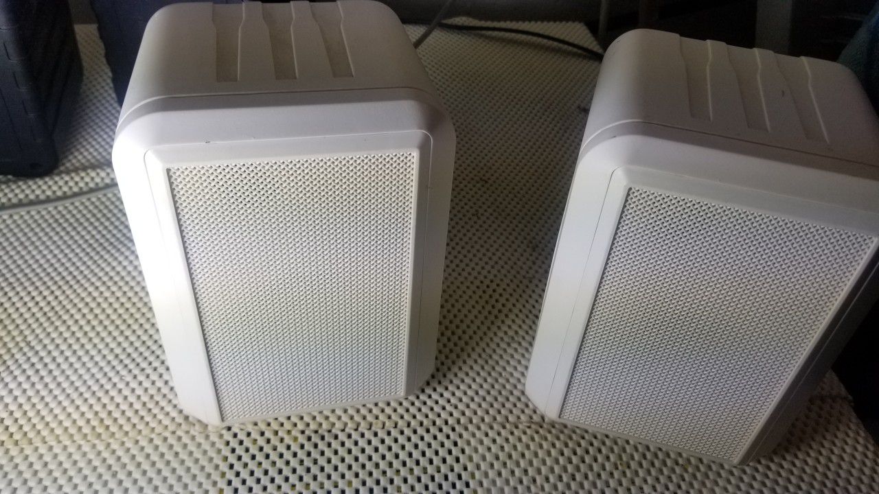 Studio Acoustics MS-80 Weatherproof 3-Way Stereo Speaker (pair) White