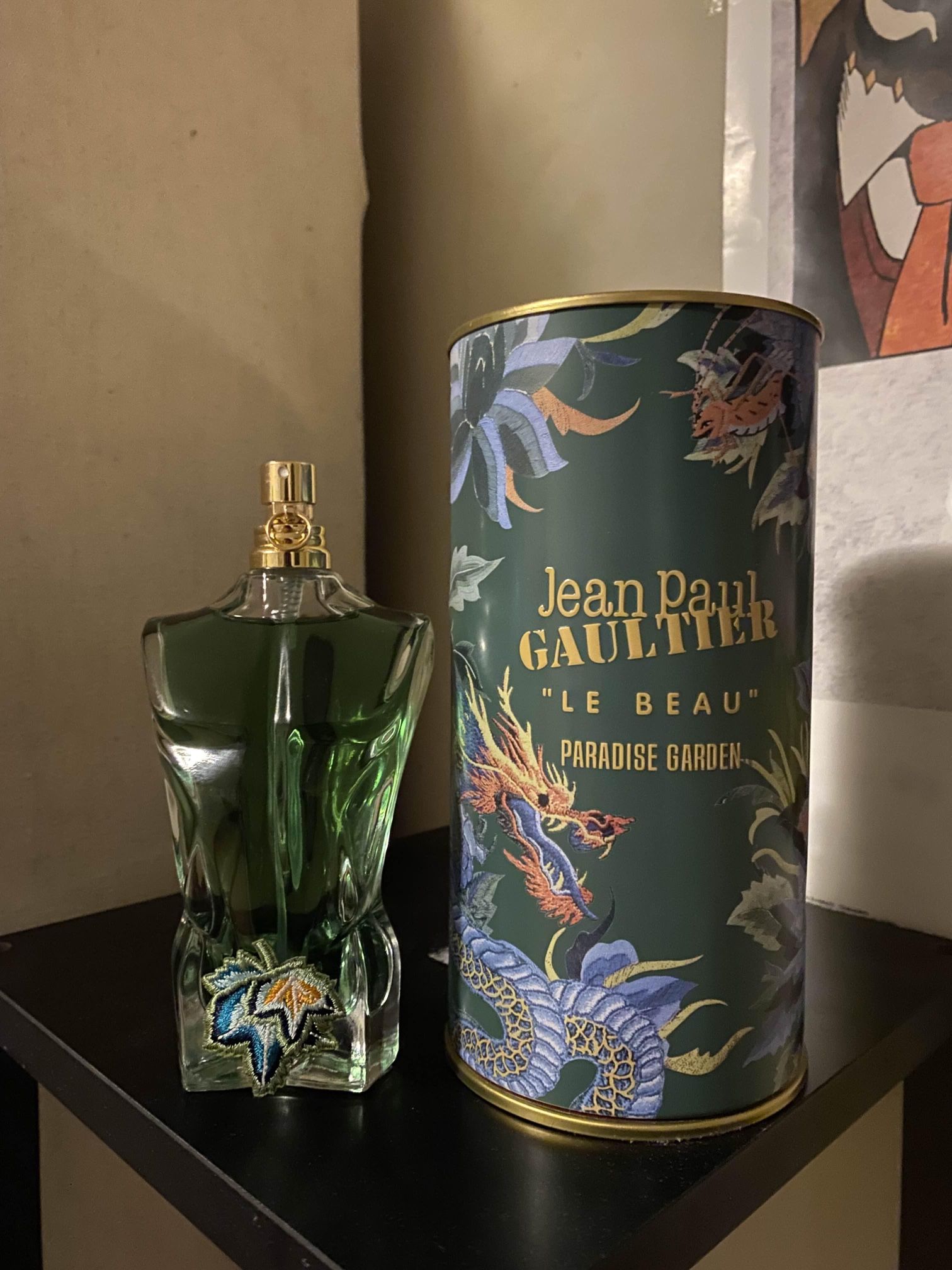 Jean Paul Gaultier Le Beau - a unisex, citrusy floral fragrance with notes of bergamot, mandarin orange, and last