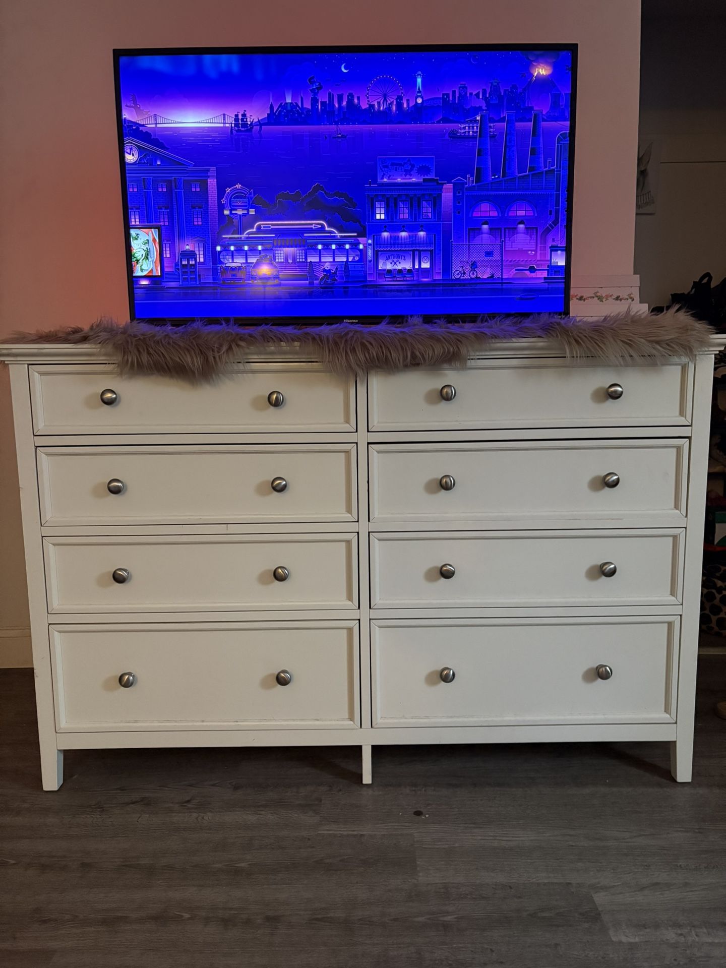Bedroom 4 Piece Set for $350 OBO!!!