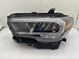 Toyota tacoma trd offroad 2023 owm headlights pair