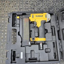 Dewalt 23-Gauge 2 in. Pin Nailer