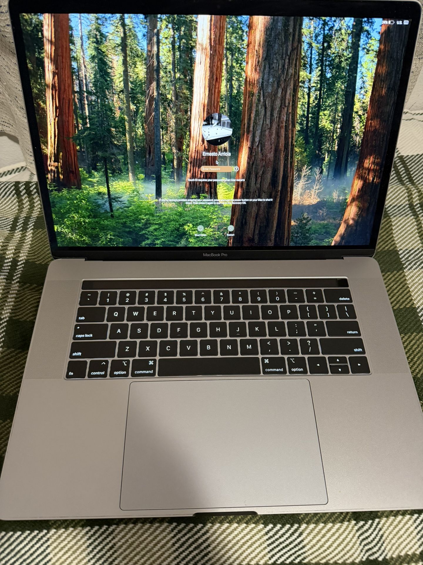 Macbok Pro 15-inch, 2018