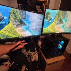 Gaming PC two monitors keyboard mouse