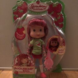 NIB Playmates Strawberry Shortcake Rockaberry Roll Doll 6.5"