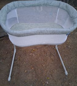 Halo baby bassinet