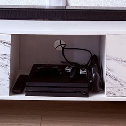 FREE  TV console / Stand (only)