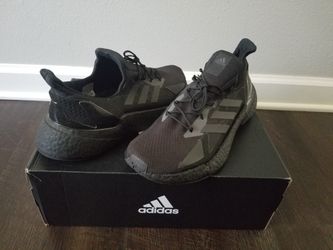ADIDAS Boost Shoes NEW  (MEN'S Size 11)