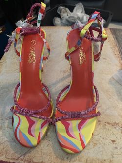 New heeled sandals size 7 and 6, 8.5 and 10