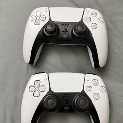 PlayStation 5 controller