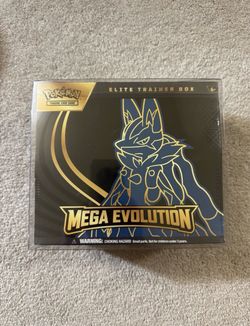 Pokemon Mega Evolution Lucario ETB