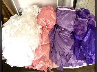 Curly willow table skirts