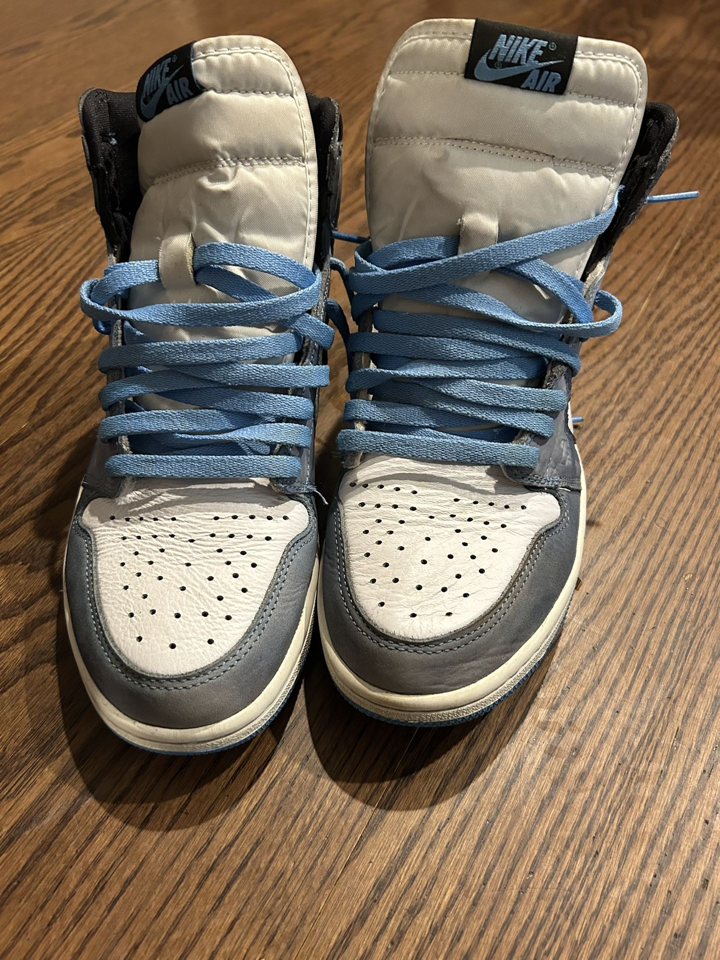 Men’s Pre-owned Nike Air Jordan 1 Retro High OG University Blue sneakers Size - 10.5