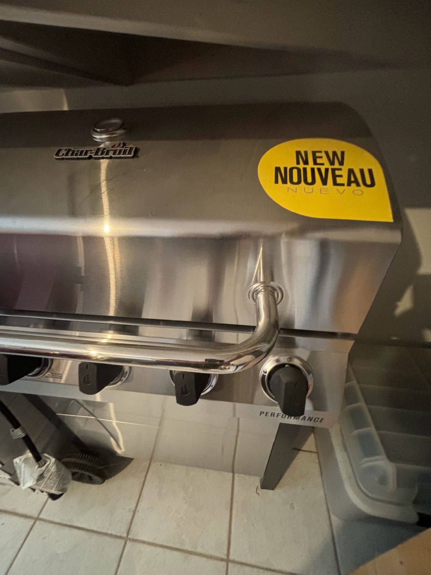 New, never used Charbroil Performance Grill stainless steel BBQ