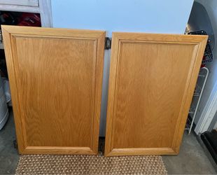 OU051226 Two Cabinet Doors With Hinges. GARAGE SALE 12000 BLOCK OF CARNATION STREET EASTVALE CA 5&6 SEPTEMBER 2026
