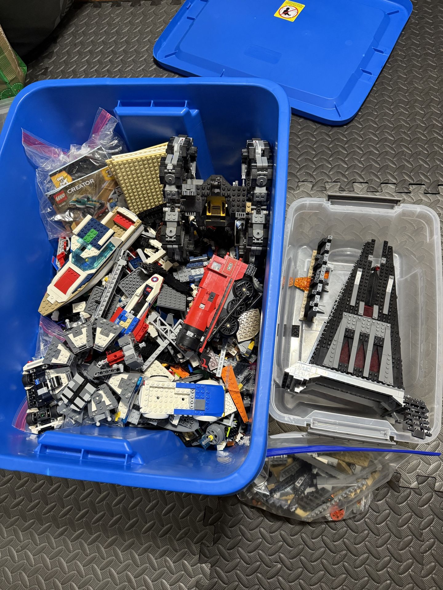 20-25lbs Bulk Lego And Partial Built Sets ( Star Wars Darth Vader castle, Harry Potter Hogwarts Express, Plus More)