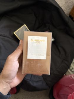 Burberry Hero Eau de Parfum 100ml 🐎 (New, Sealed)