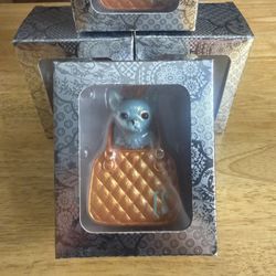 Taylor Swift Toy Chihuahua Barking At Me From A Tiny Purse Ornament