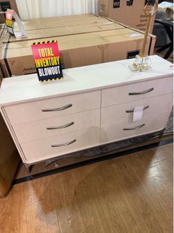 white dresser with chest that match