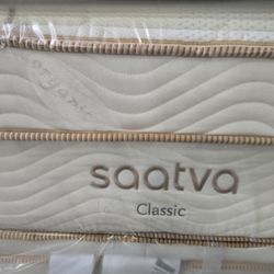 13"thick Queen & King Saatva Mattress Set 